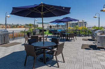 Rooftop deck with stunning city views